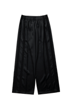 LEISEU TRACK PANTS IN BLACK