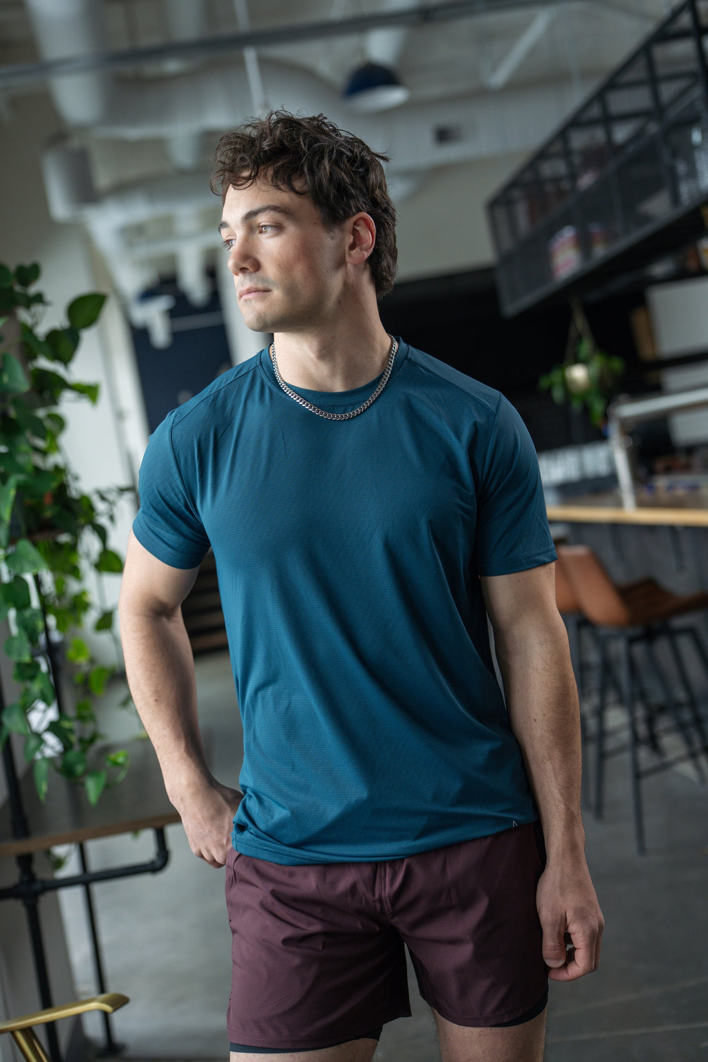 ALIVE strong tee Stealth Blue