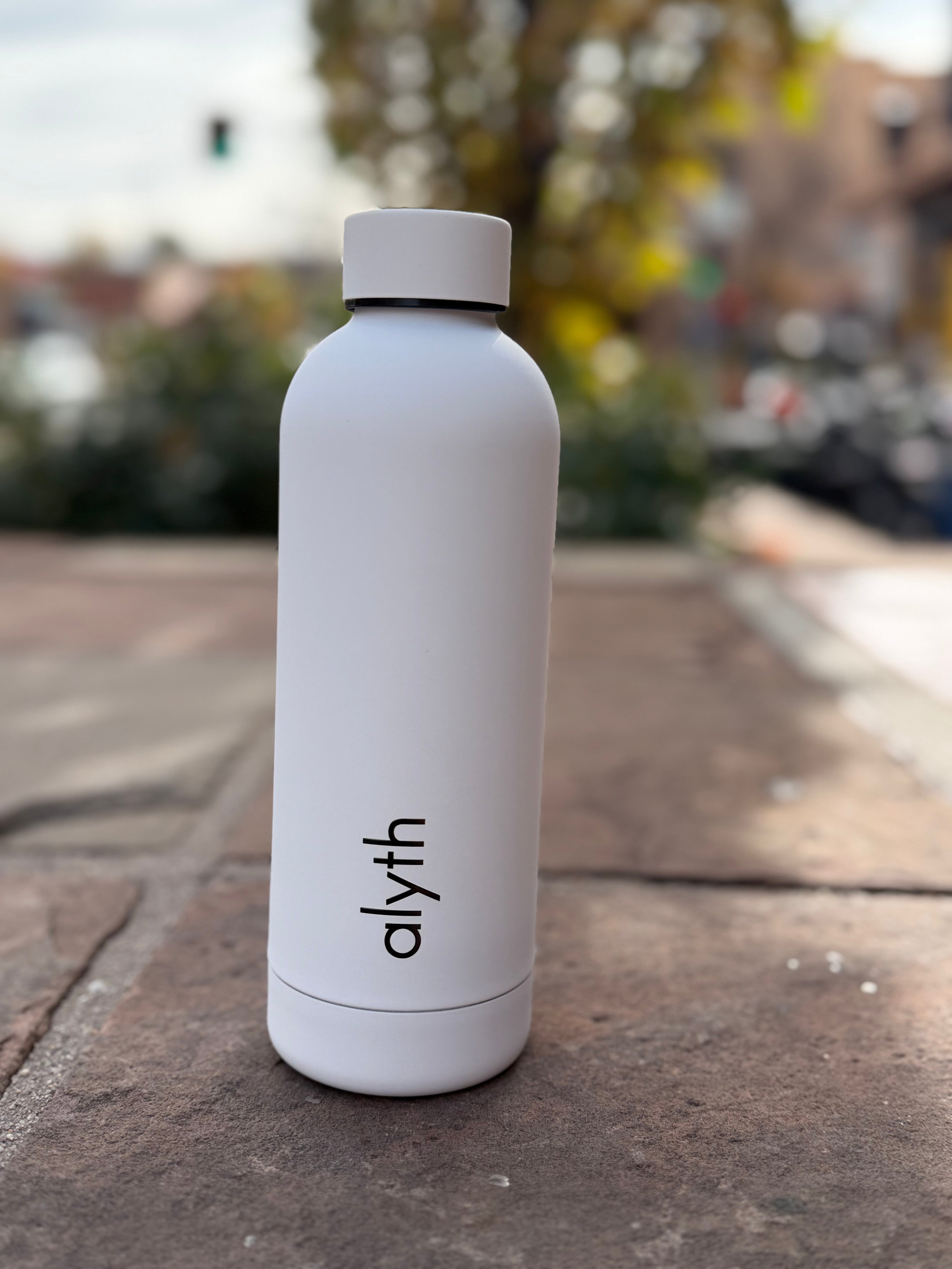 alyth water bottle 16oz White