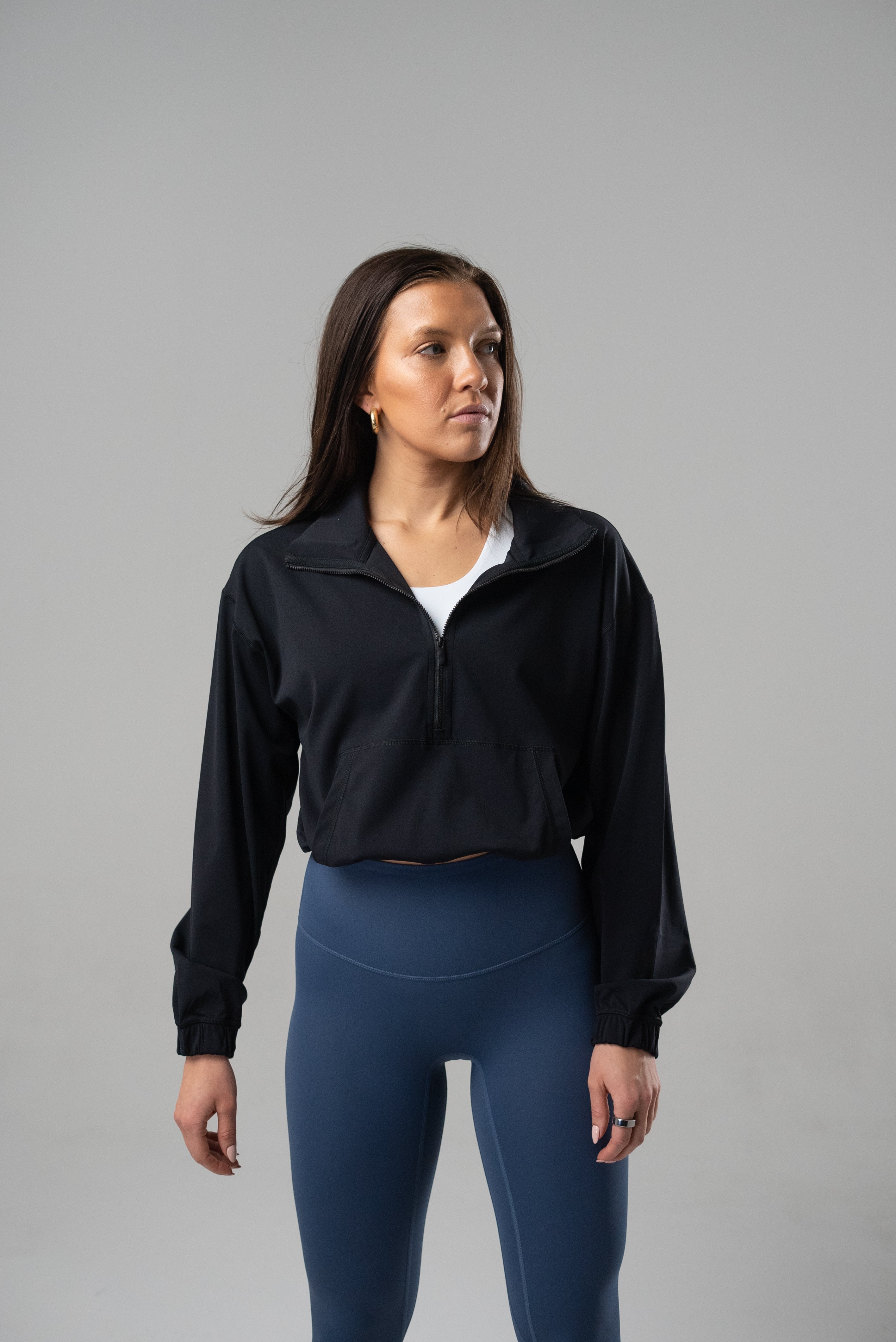 GRAVITY breaking free pullover Black