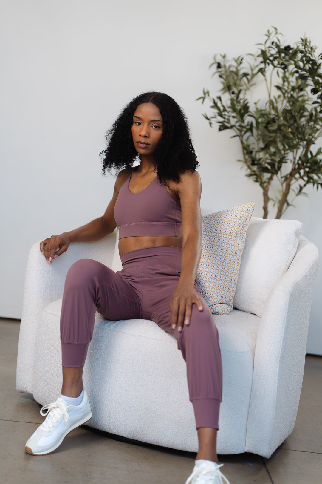 GRAVITY resilient jogger Dark Mauve 25"