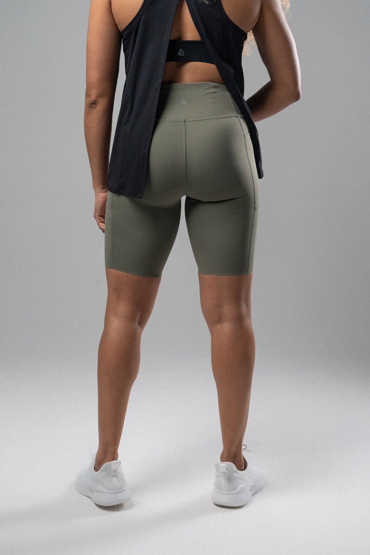 SERENE simply short Army Green 8"