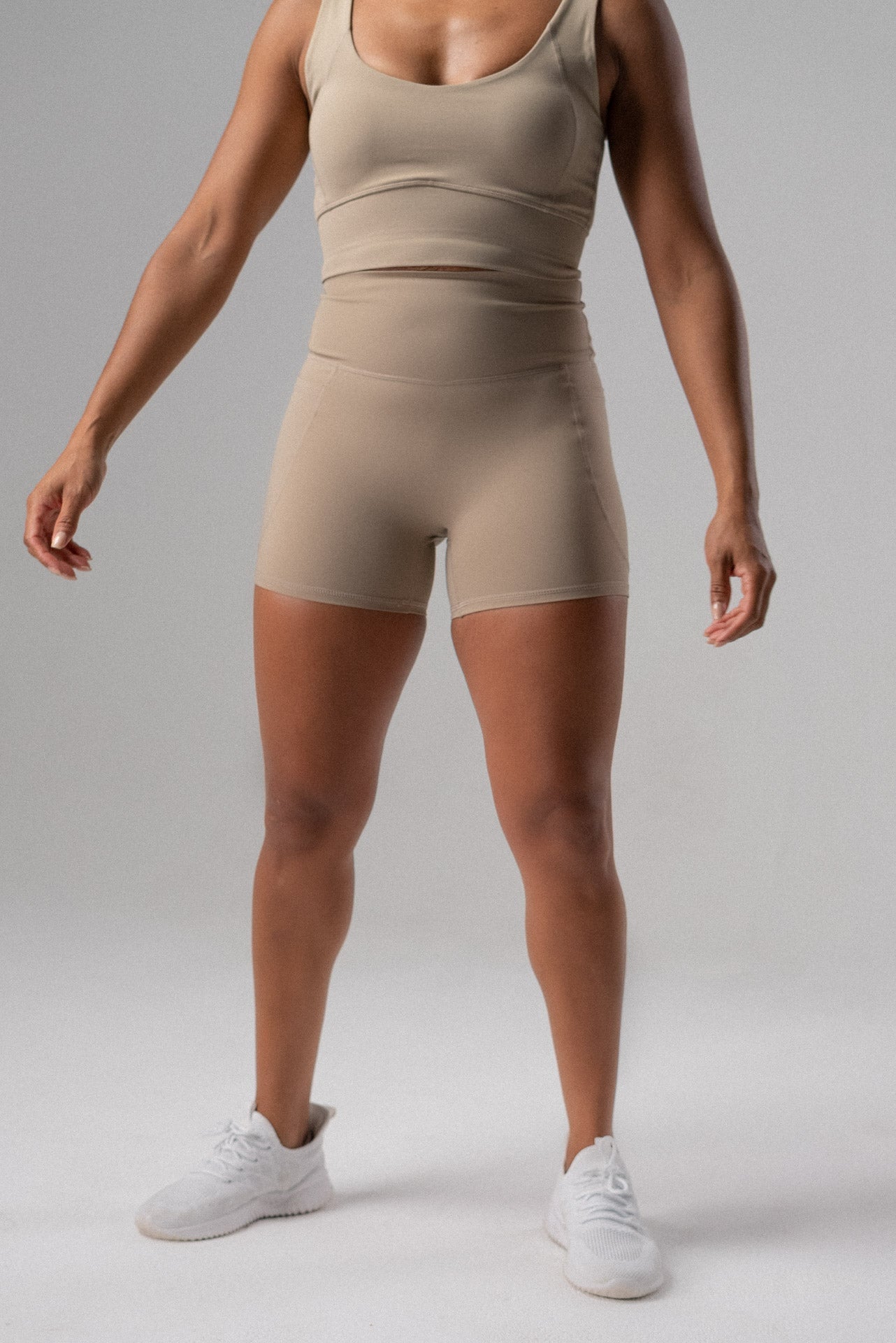 SERENE transform short Oatmeal 4"