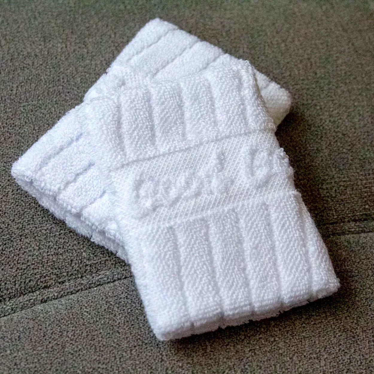 Wristbands of Dinking +1 (2 items per order) White