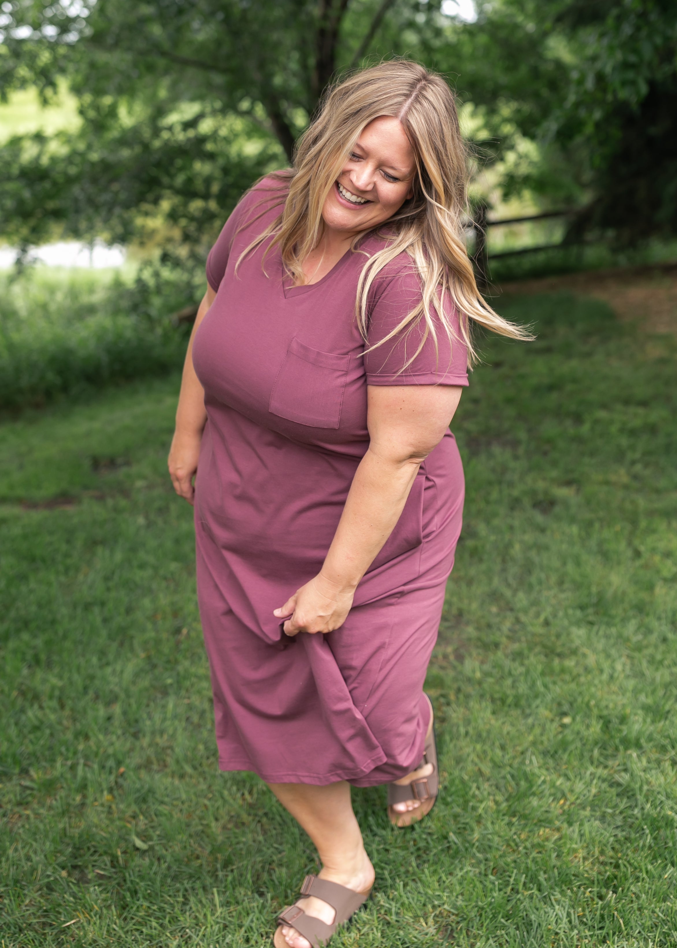 Finley V-neck T-shirt Dress Mulberry